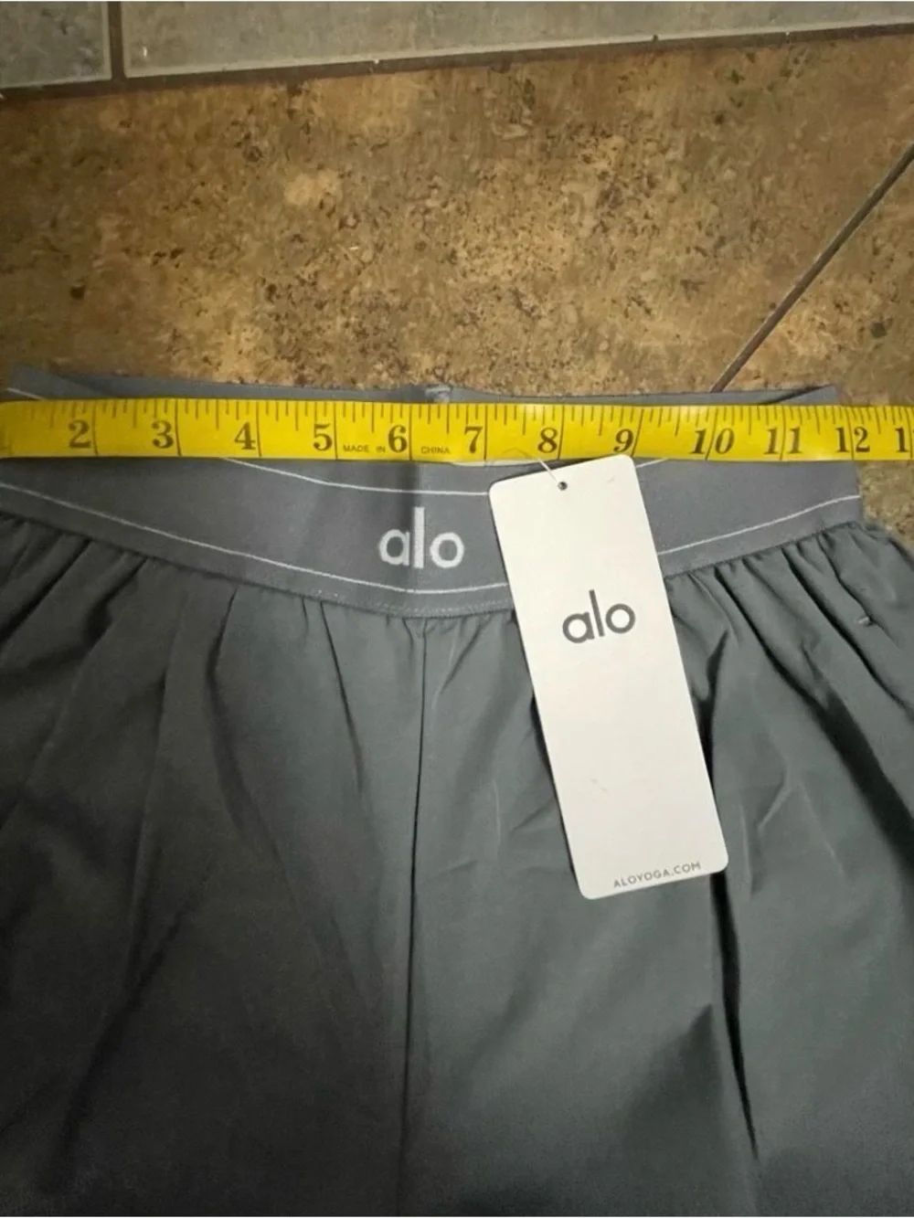 ALO Yoga women’s Light Gray